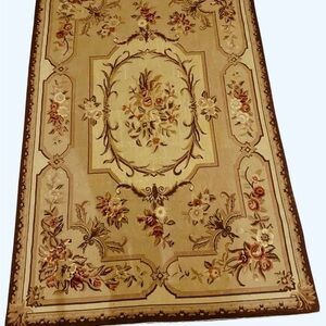 Gorgeous Aubusson Style Needlepoint Wool Roses Floral Patterned Area Rug